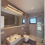 Milan 1 Mit Padelplatz * 马斯蒂查里