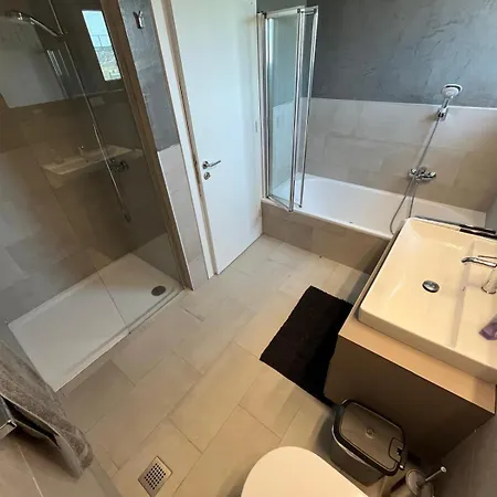 Villa Milan 1 Mit Padelplatz *