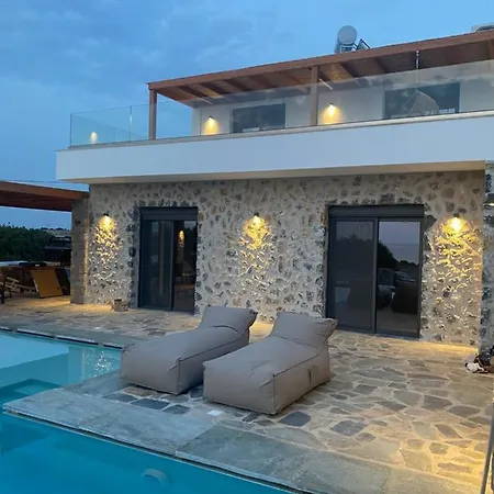 Milan 1 Mit Padelplatz فيلة