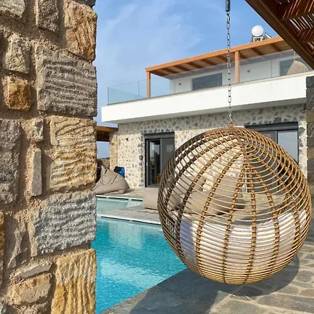 فيلة Milan 1 Mit Padelplatz